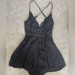 LULUs xs black lace backless romper